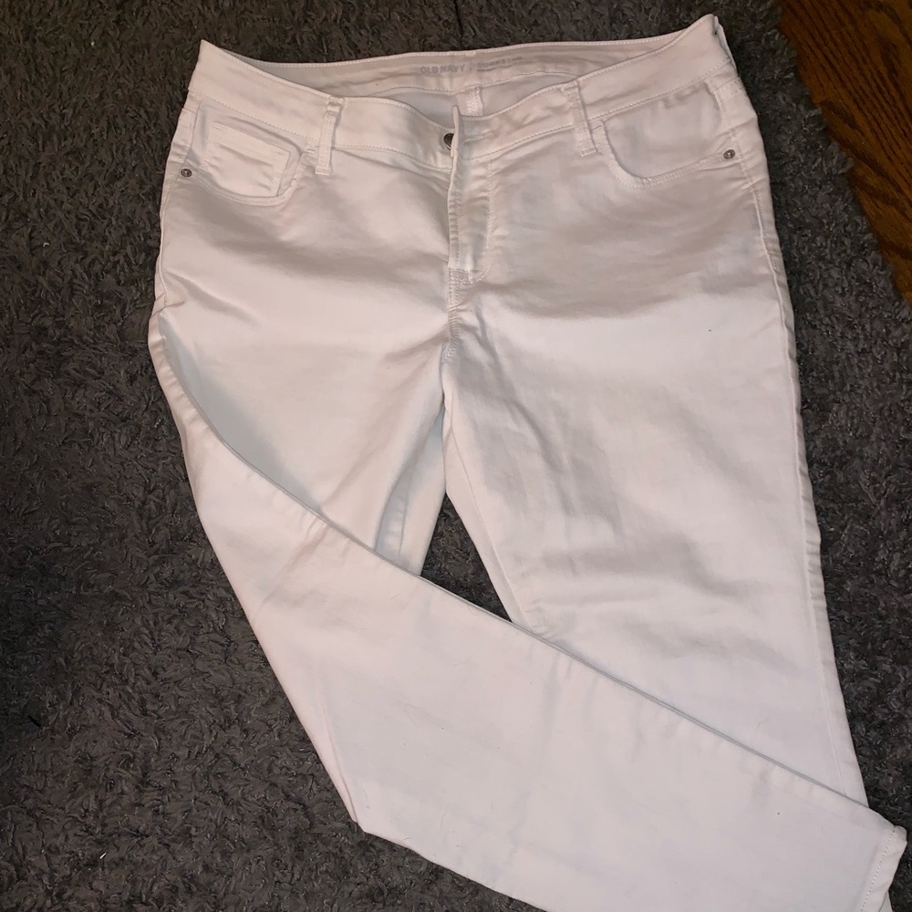 White skinny jeans